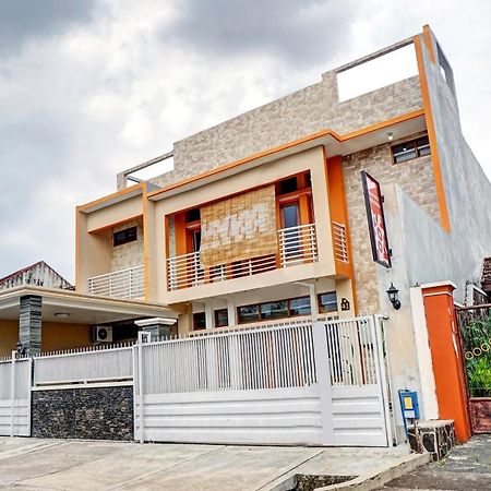 Avisha Guest House Syariah 玛琅 外观 照片
