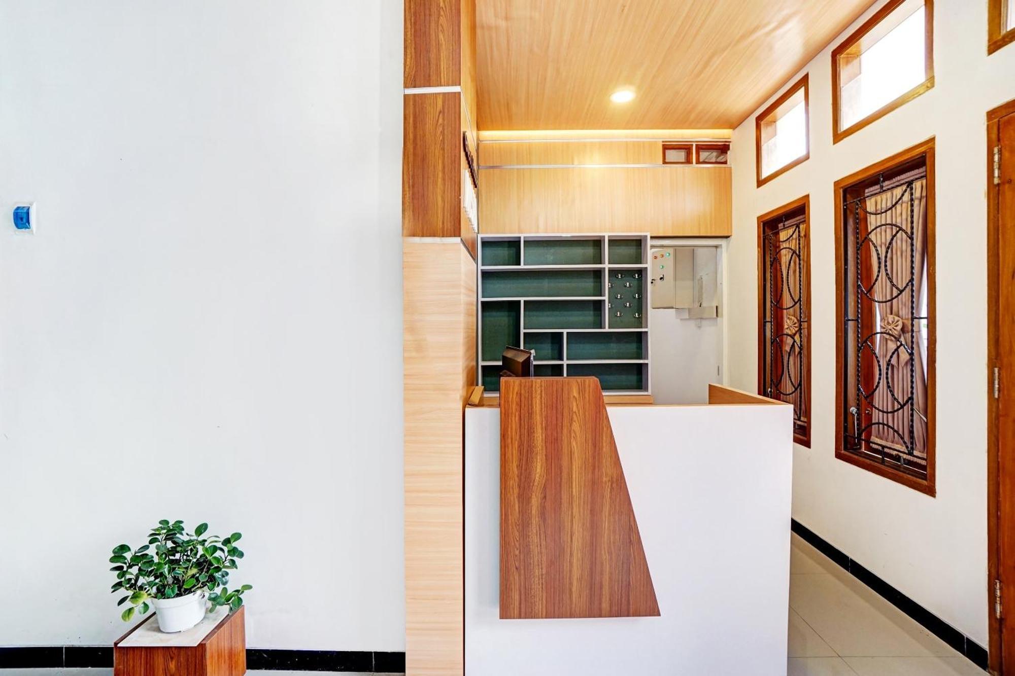 Avisha Guest House Syariah 玛琅 外观 照片