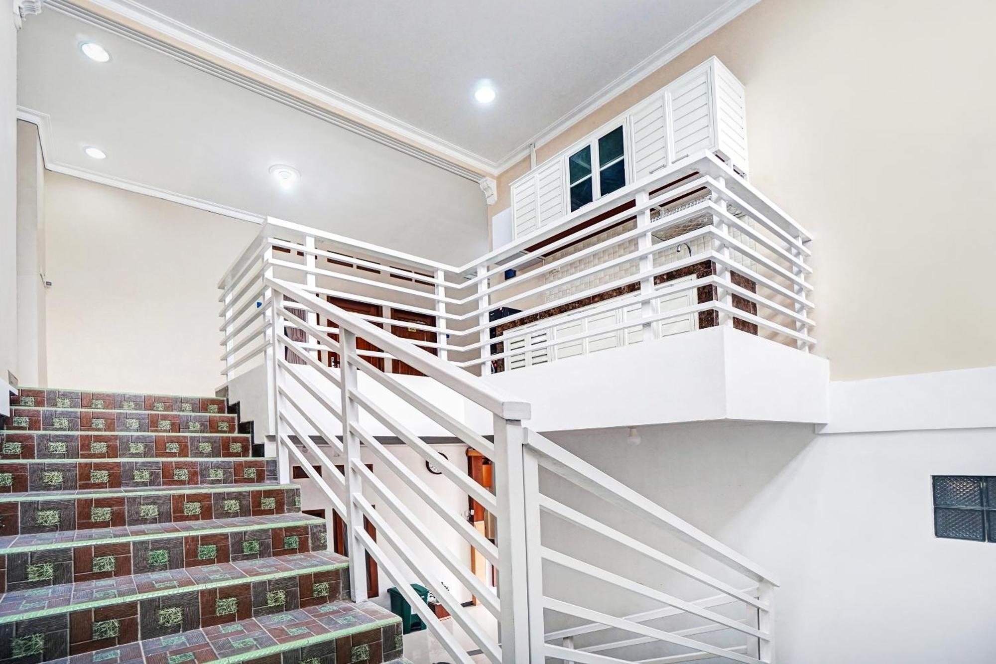 Avisha Guest House Syariah 玛琅 外观 照片