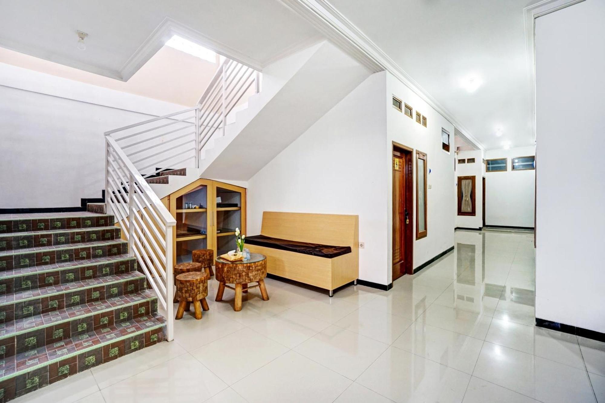 Avisha Guest House Syariah 玛琅 外观 照片